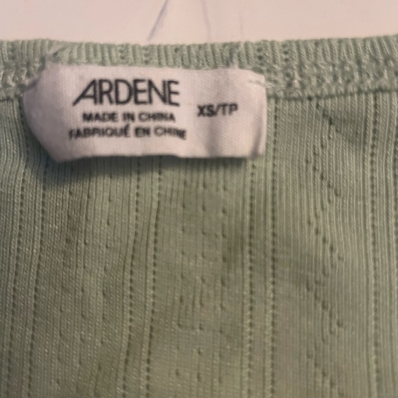 Green Button-Up Crop Top - Picture 2 of 2